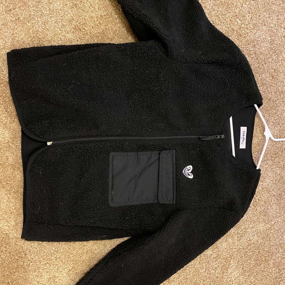 Black zipup fleece jacket